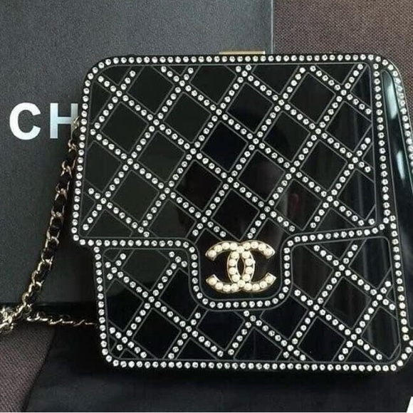 Chanel resin quilted bag - Picture 10 of 12